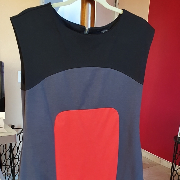 Dress - Picture 1 of 3